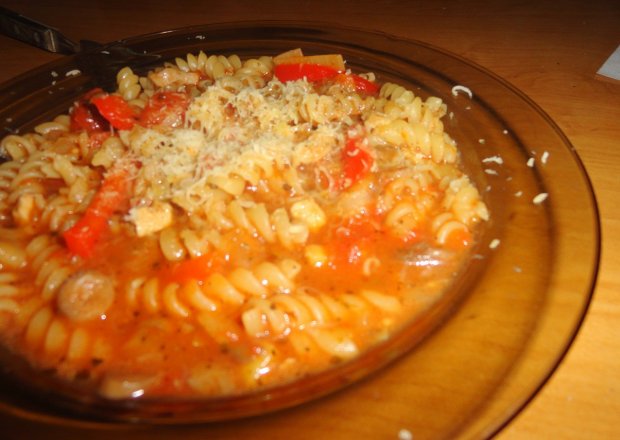 Fotografia przedstawiająca Świderki w sosie pomidorowym