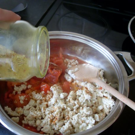Krok 7 - Świderki z sosem prawdziwie pomidorowym  foto