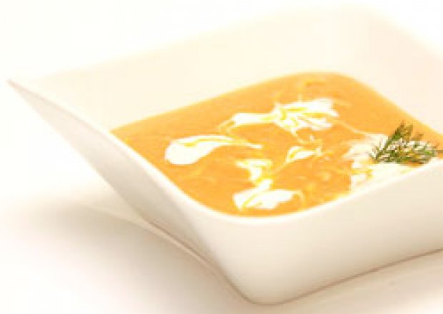 Fotografia przedstawiająca Sycąca i rozgrzewająca zupa -krem