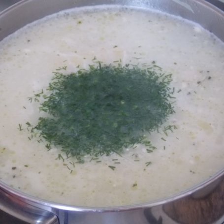 Krok 4 - Sycąca zupa z młodej kapusty i brokuła. foto