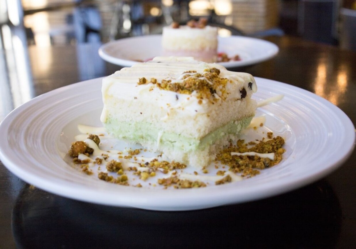 Sycylijski mrożony deser  cassata siciliana foto