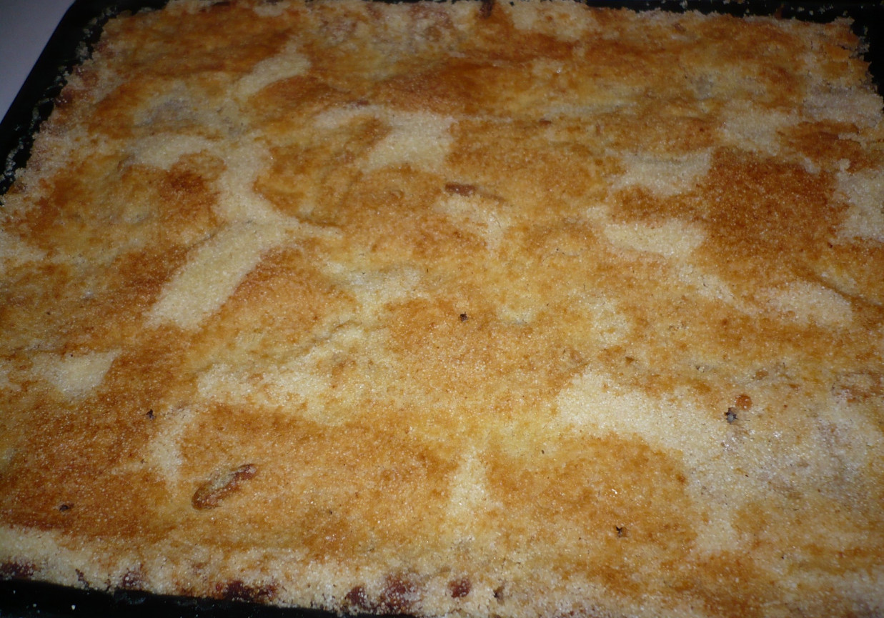 Szarlotka na kaszy mannej foto