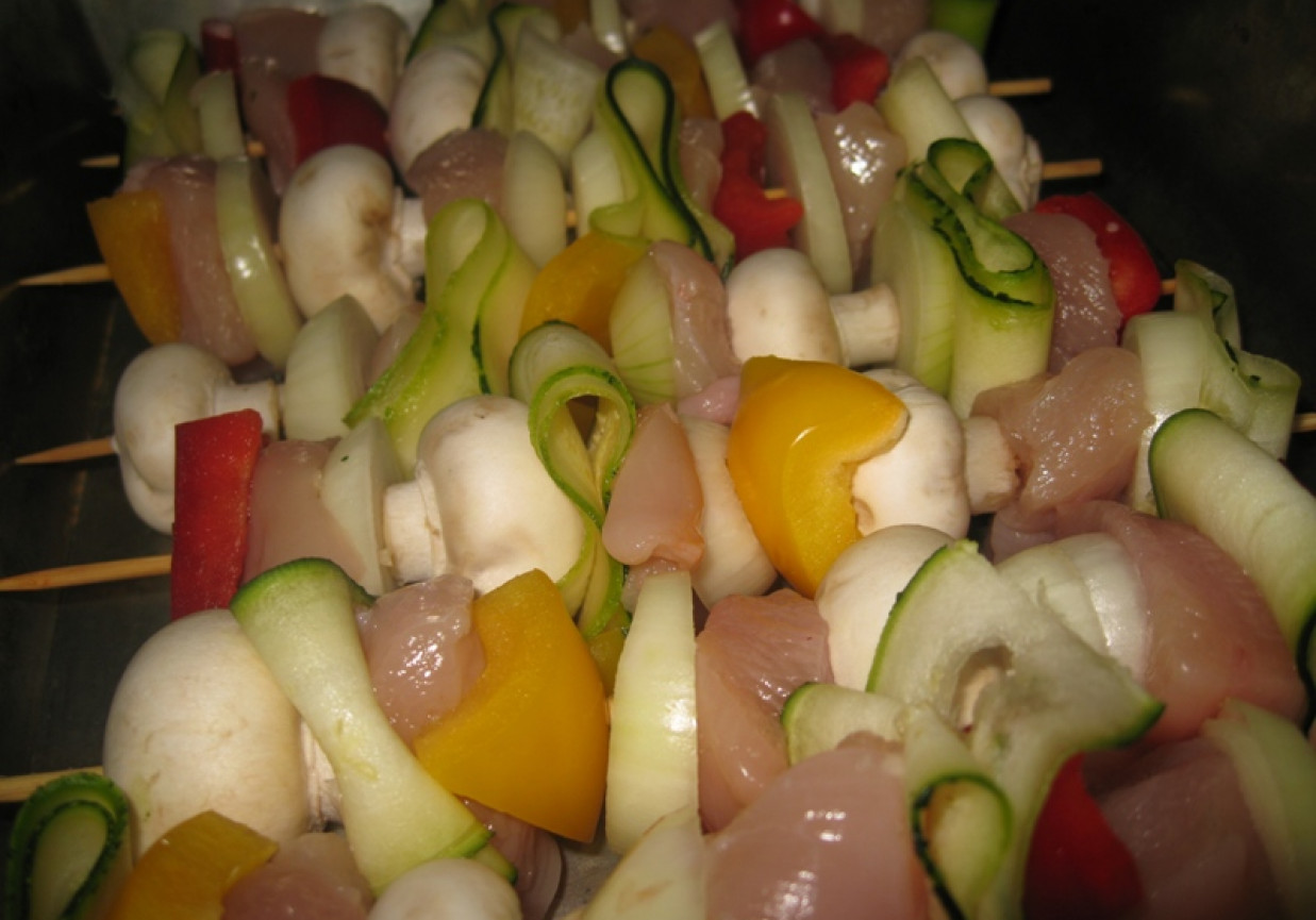 Szaszłyki z grilla warzywno-mięsne foto