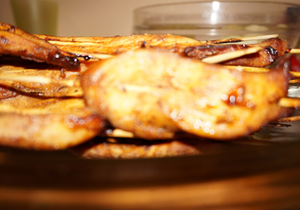 Szaszłyki z kurczaka marynowane w miodzie foto