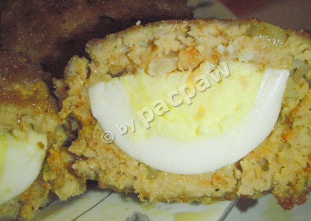Fotografia przedstawiająca Szkocie połówki jaj