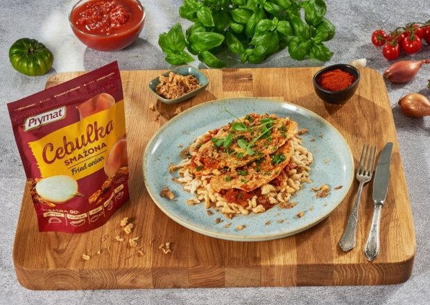 Fotografia przedstawiająca Sznycle z indyka w sosie węgierskim, DS XXIV, odc. 14