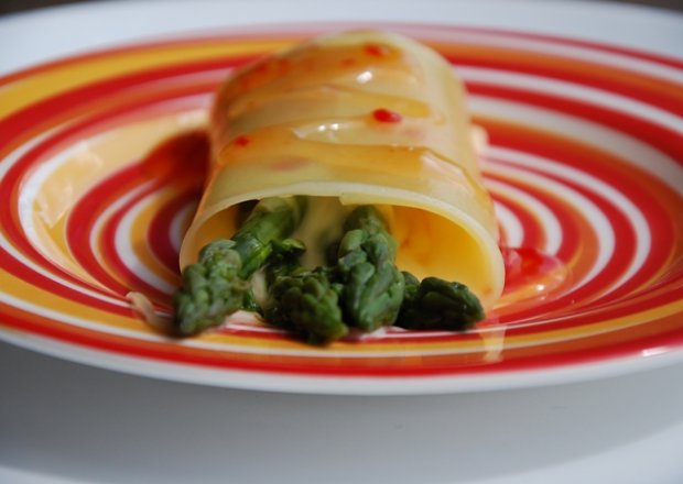 Fotografia przedstawiająca Szparagi w cannelloni