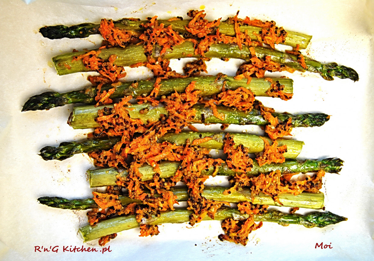 Szparagi zapiekane z marchewką foto