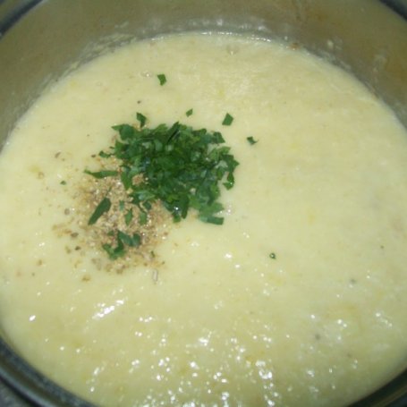 Krok 3 - Szparagowo - porowa zupa krem foto