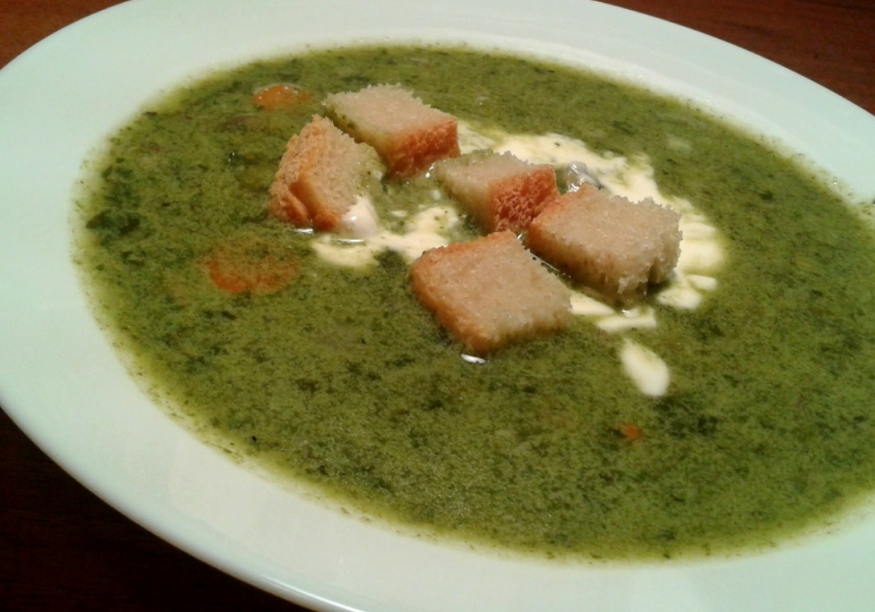 szpinakowa zupa-krem z zieloną fasolką i pieczarkami foto