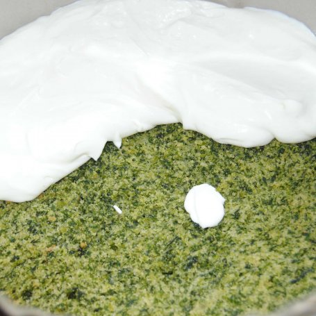 Krok 3 - Szpinakowo- malinowy tort foto