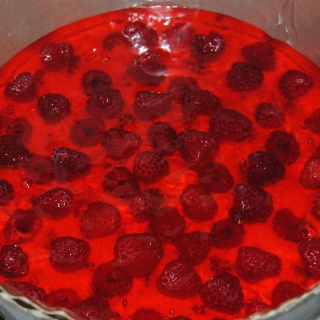 Krok 5 - Szpinakowo- malinowy tort foto