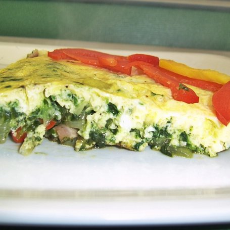Krok 4 - Szpinakowy omlet z warzywami foto