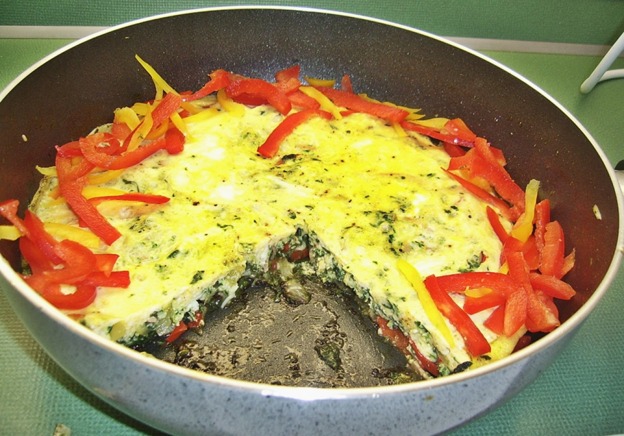Szpinakowy omlet z warzywami foto