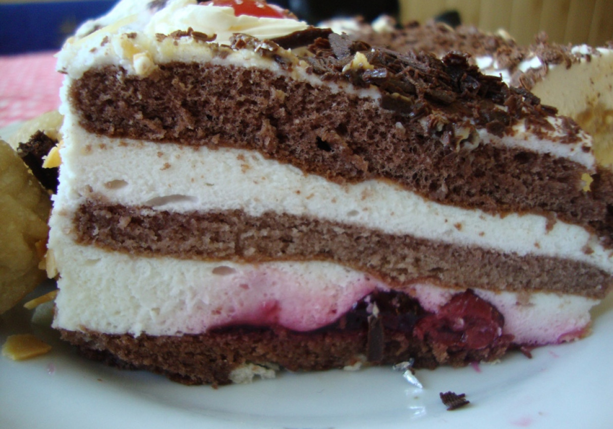Szwarcwaldzki tort z wiśniami foto