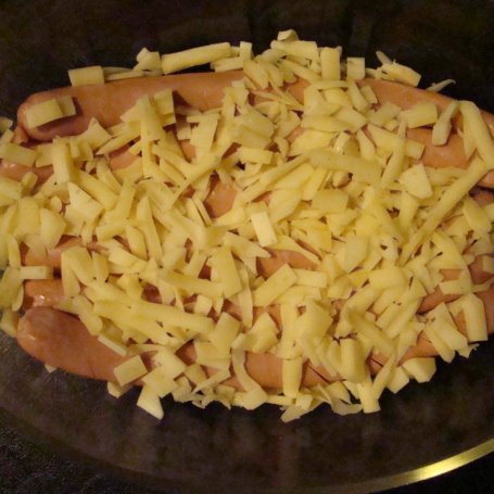 Krok 2 - Szybka kolacja, czyli parówki pod serową pierzynką foto