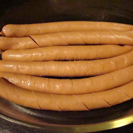 Krok 1 - Szybka kolacja, czyli parówki pod serową pierzynką foto