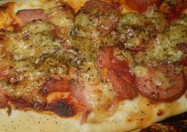 Fotografia przedstawiająca Szybka pizza Izabeli