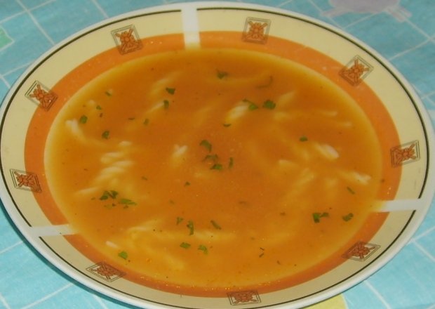 Fotografia przedstawiająca Szybka pomidorówka