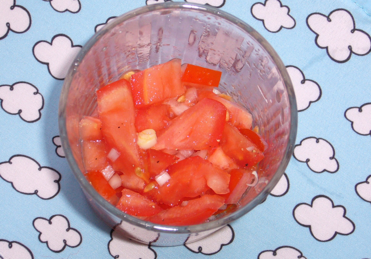 Szybka sałatka z pomidorów I foto