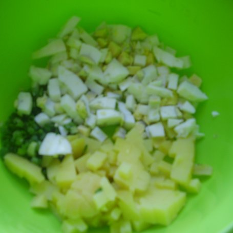 Krok 2 - Szybka sałatka z ziemniakiem foto