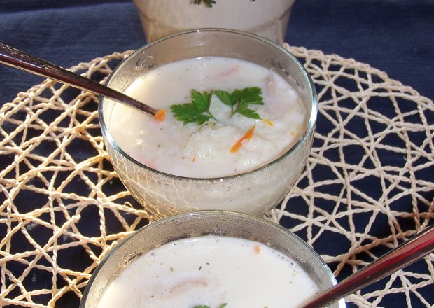 Fotografia przedstawiająca Szybka, smaczna i zdrowa, czyli ryżowa zupa z króliczym wsadem :)
