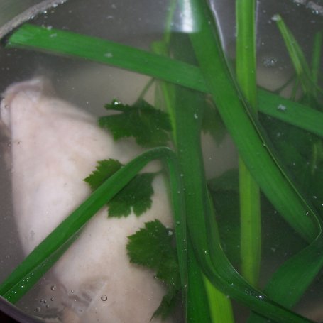 Krok 1 - Szybka, smaczna i zdrowa, czyli ryżowa zupa z króliczym wsadem :) foto