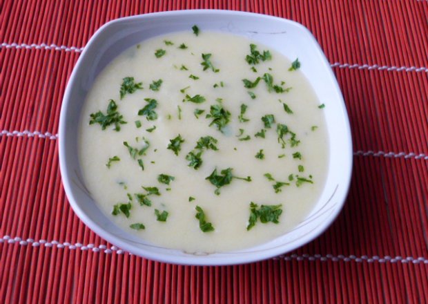 Fotografia przedstawiająca Szybka zupa krem z selerów
