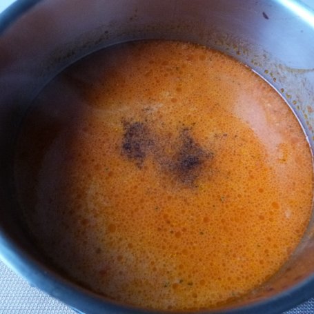 Krok 7 - Szybka zupa pomidorowa z ryżem  foto