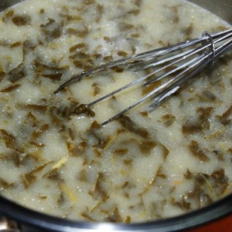 Krok 5 - szybka zupa szczawiowa z grzankami foto