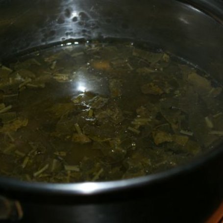 Krok 3 - szybka zupa szczawiowa z grzankami foto