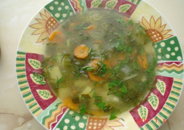 Fotografia przedstawiająca Szybka zupa szpinakowa z cukinią