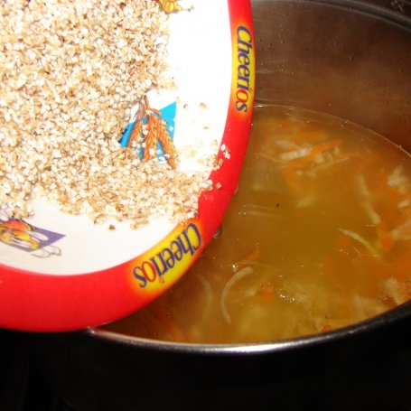Krok 5 - Szybka zupa z dodatkiem kaszy foto