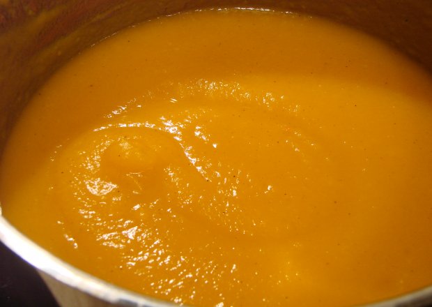 Fotografia przedstawiająca Szybka zupa z dyni