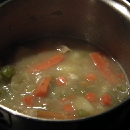 Krok 4 - Szybka zupa z kurczakiem foto