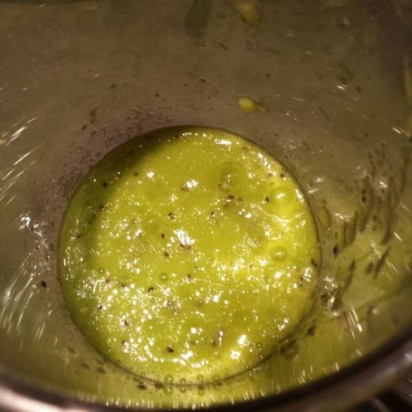 Krok 1 - Szybki koktajl z kiwi i jogurtem foto