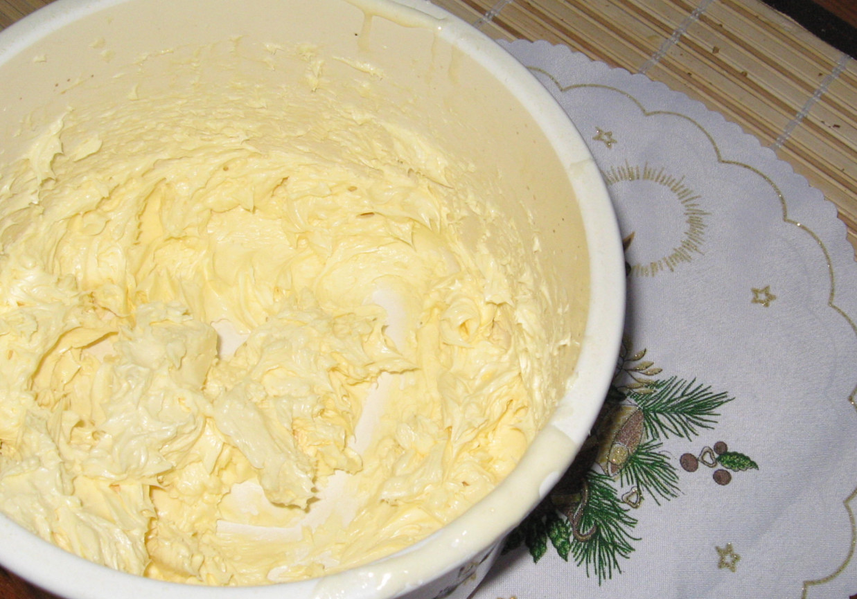 Szybki krem do ciasta na bazie masła foto