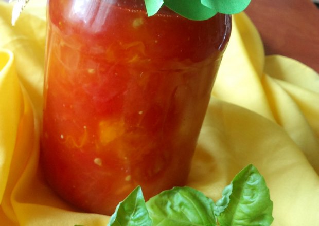 Fotografia przedstawiająca Szybki sos pomidorowy