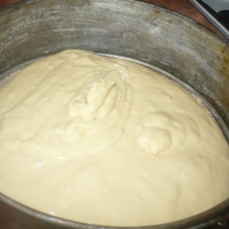 Krok 2 - Szybkie ciastoz truskawkami foto
