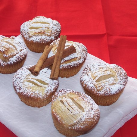 Krok 6 - Szybkie i smaczne, czyli muffinki z jabłkami foto