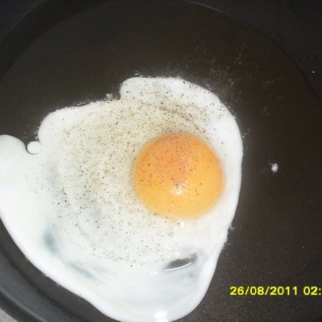 Krok 3 - Szybkie purre i jajo sadzone. foto