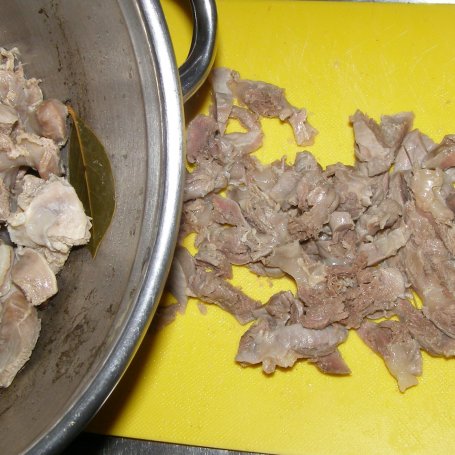 Krok 1 - szybkowar-flaki z żołądków drobiowych... foto