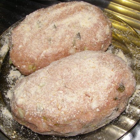 Krok 2 - szybkowar-pieczeń mielona z kiszonym ogórkiem... foto
