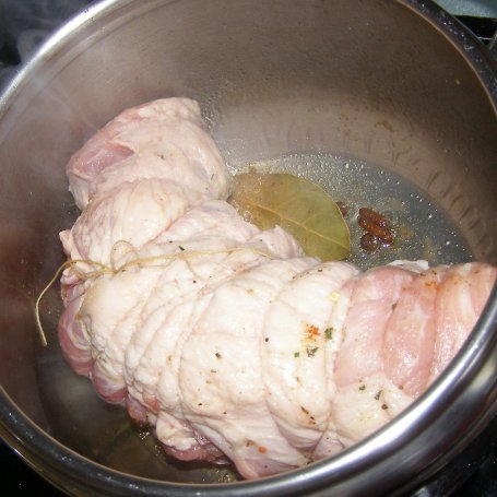 Krok 2 - szybkowar-pyszne mięsko z łopatki do chleba... foto
