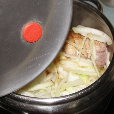 Krok 3 - szybkowar-pyszne mięsko z łopatki do chleba... foto