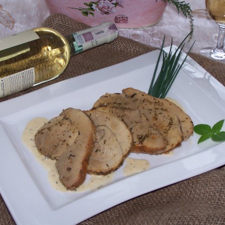 Krok 6 - Szynka duszona w rozmarynie, czyli mięso bardzo aromatyczne :) foto