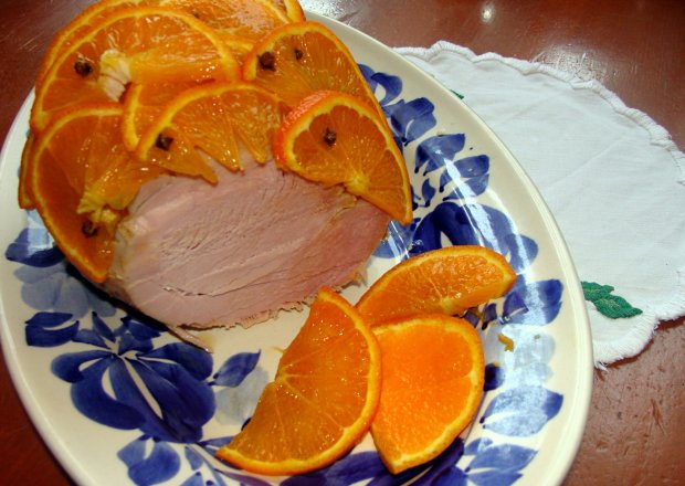 Fotografia przedstawiająca Szynka w pomarańczach