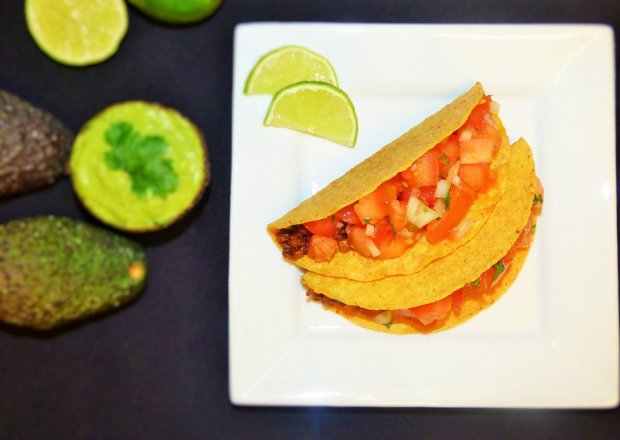 Fotografia przedstawiająca Tacos z wołowiną