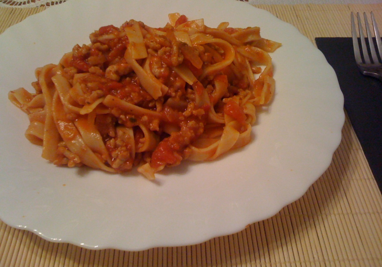Tagliatelle alla bolognese foto