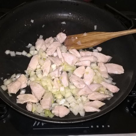 Krok 3 - Tagliatelle z indykiem, gorgonzolą i brokułami foto